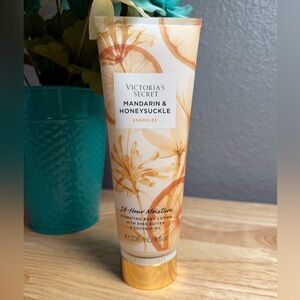 Victoria's Secret Mandarin & Honeysuckle Energize Body Lotion - 8 fl oz